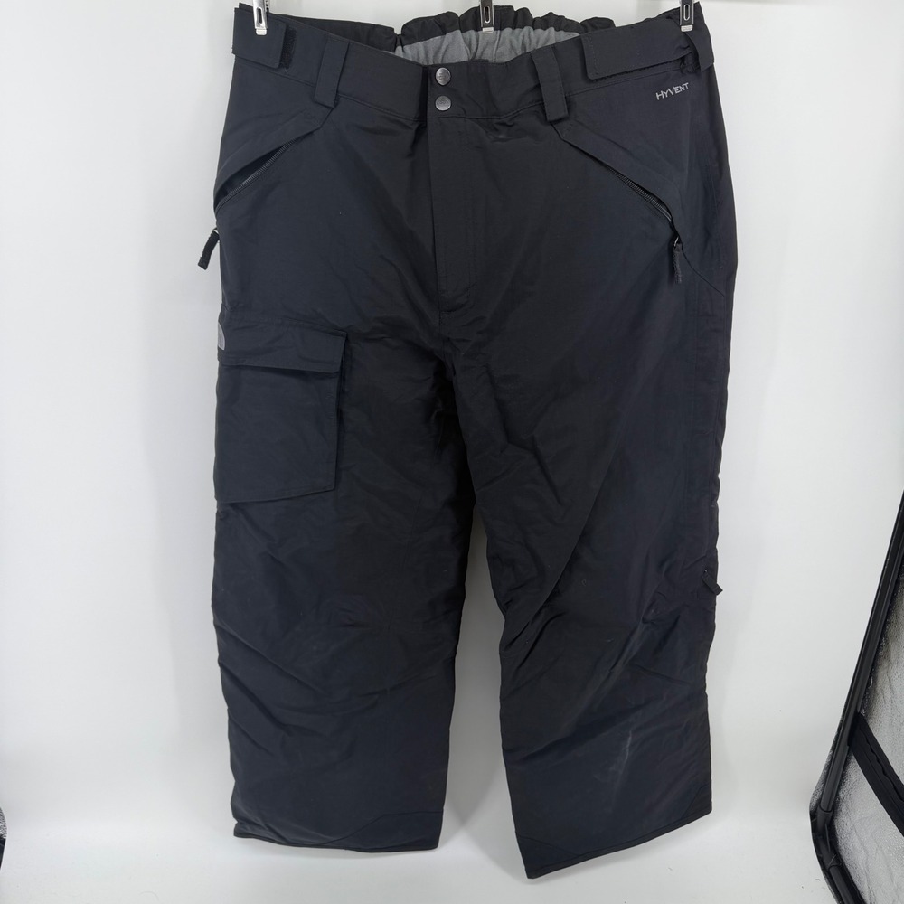 The North‎ Face HyVent Mens XL Short Black Ski Snowboard Pants Waterproof Cargo